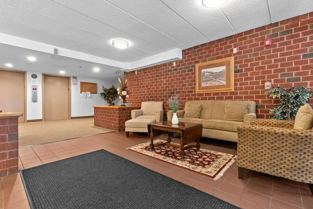 180 Green St, Melrose