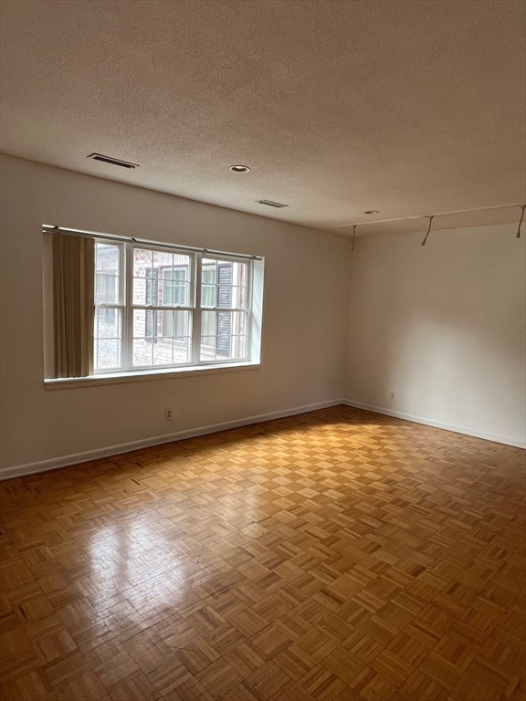 153 Lake Shore Rd, Brighton