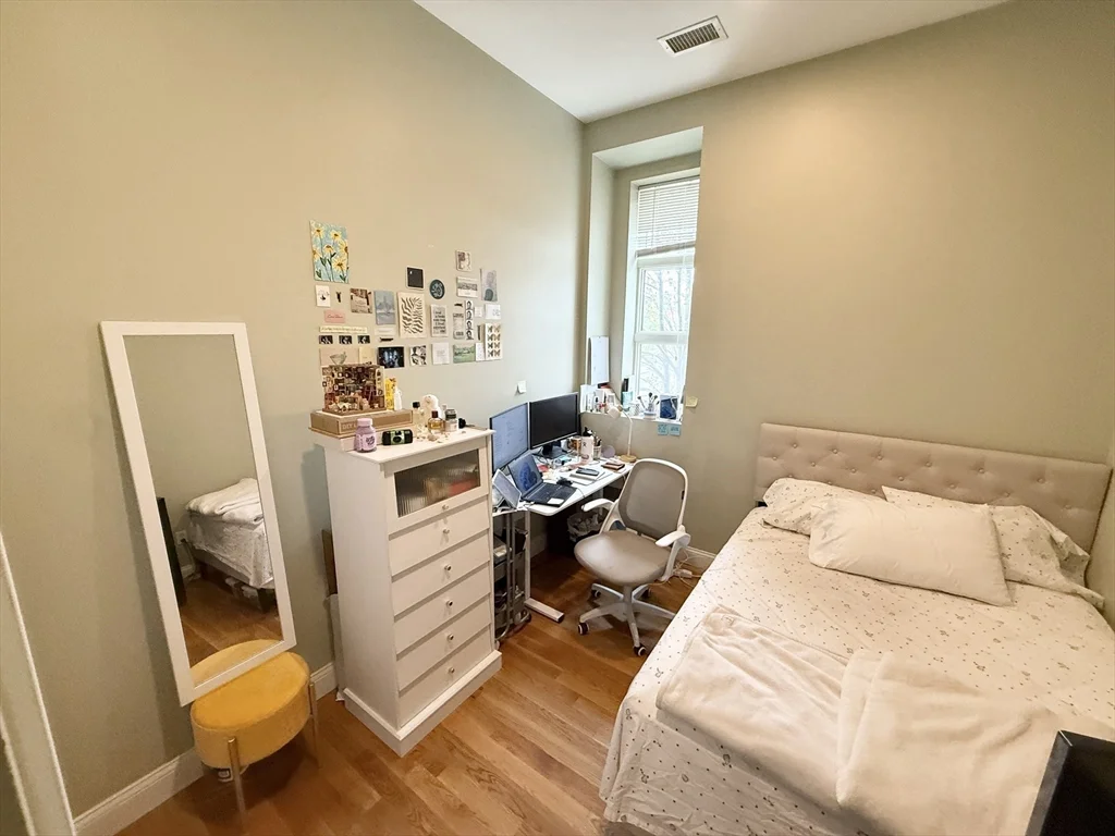 409 Dudley St, Roxbury