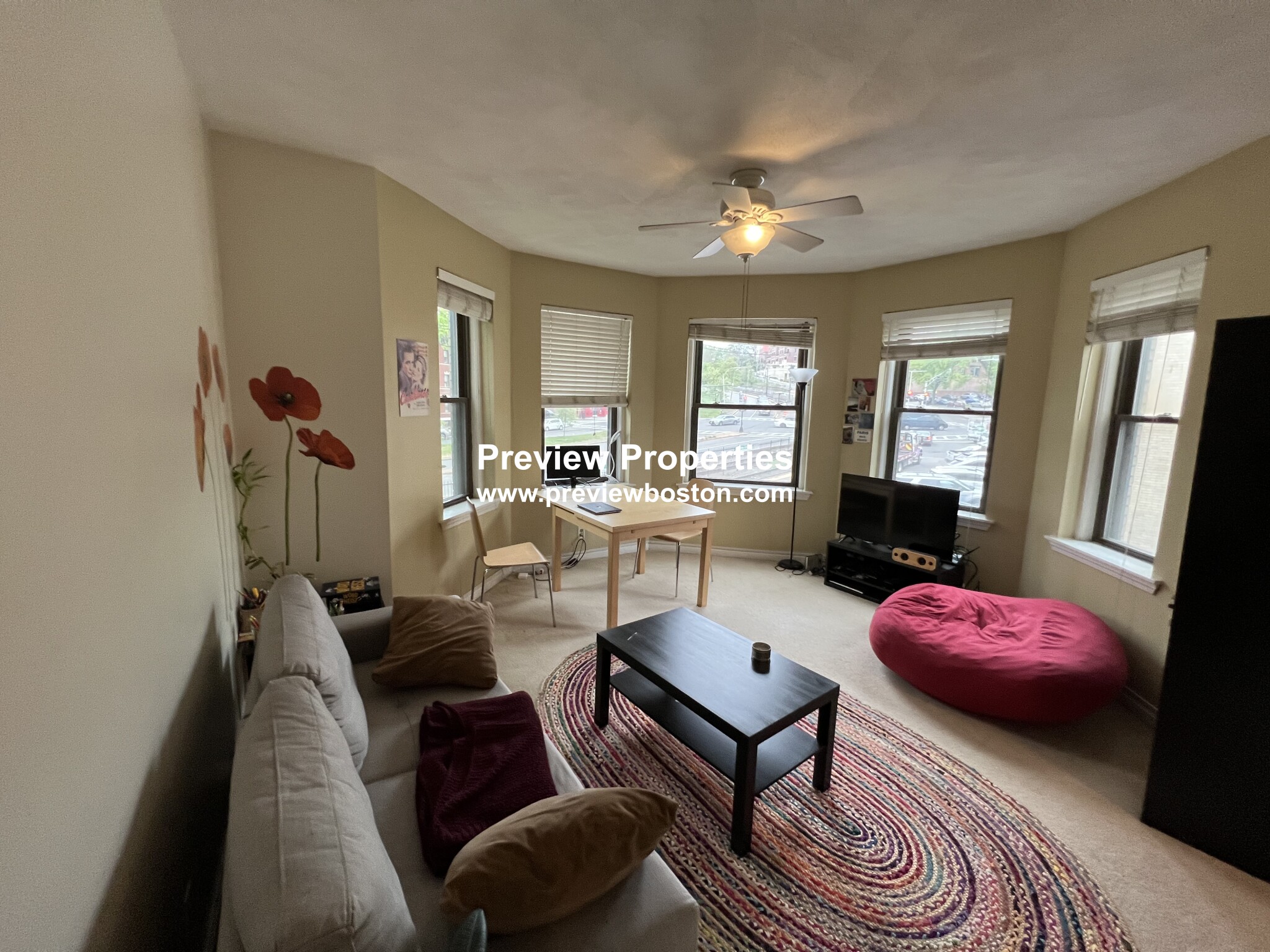 1427 Commonwealth Ave, Brighton