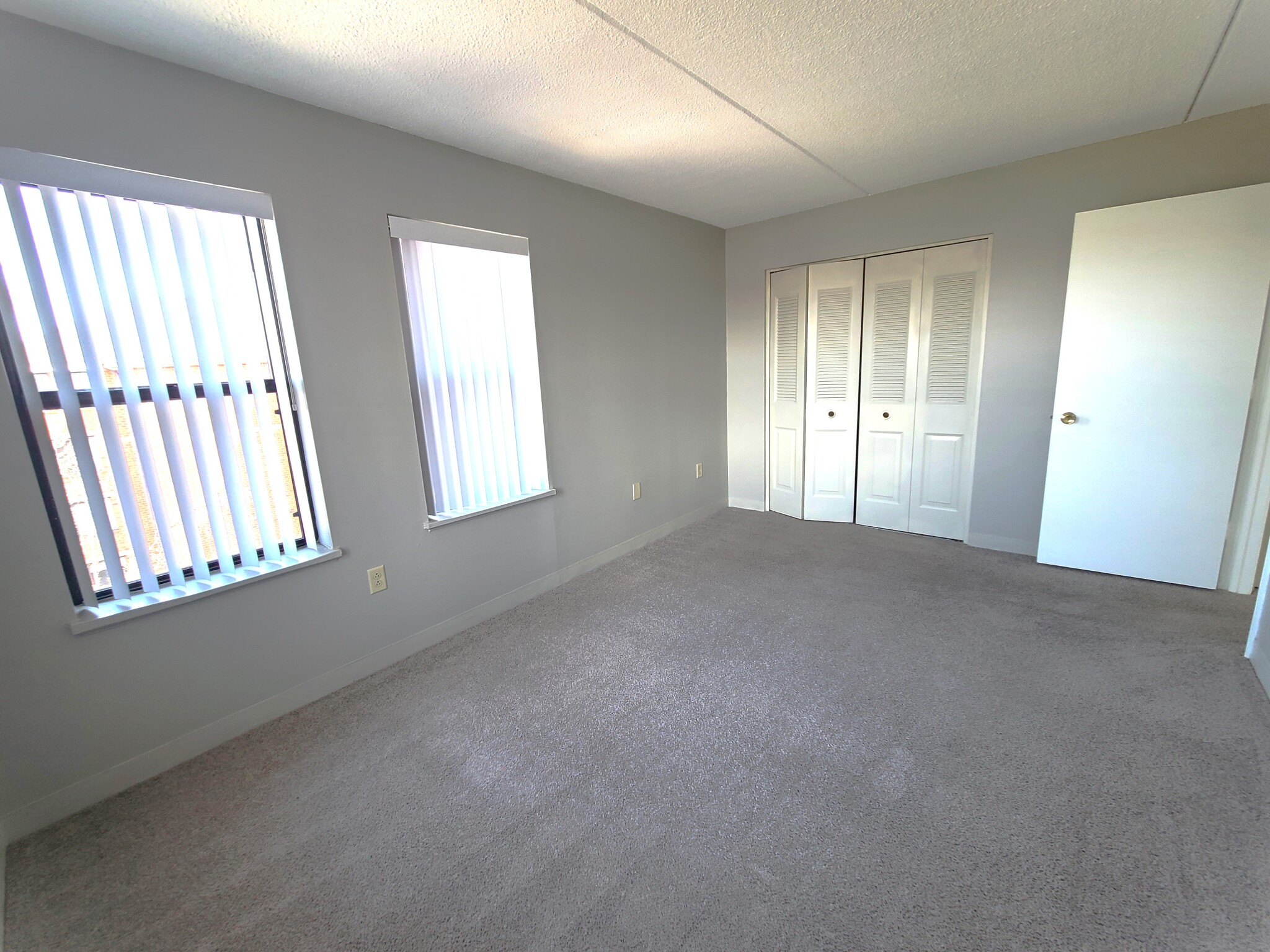 65 North Point Dr, Dorchester