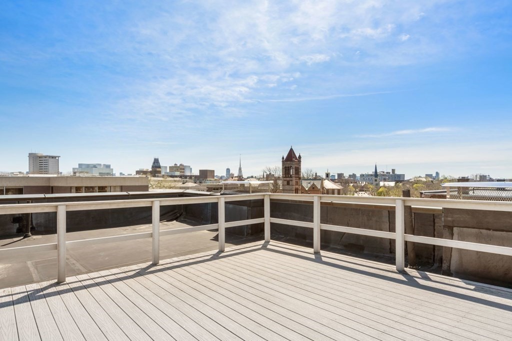 1572 Massachusetts Ave, Harvard Square