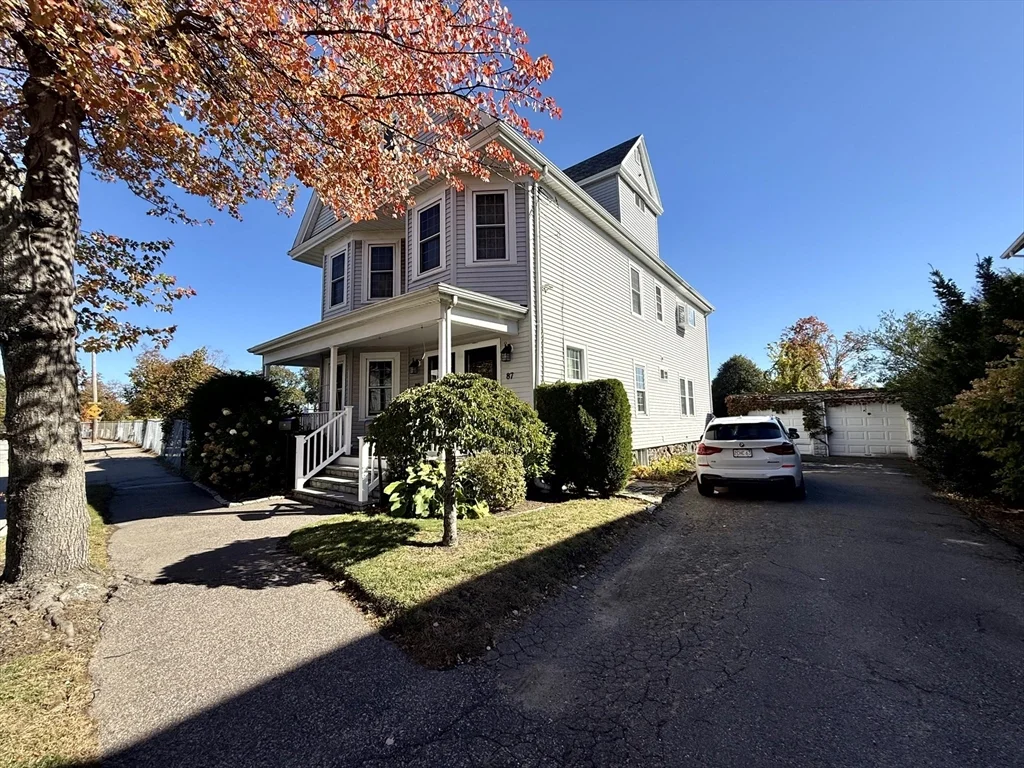 89 Grove St, Belmont