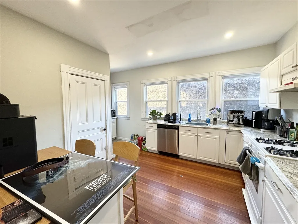 3 Mount Vernon St, Dorchester