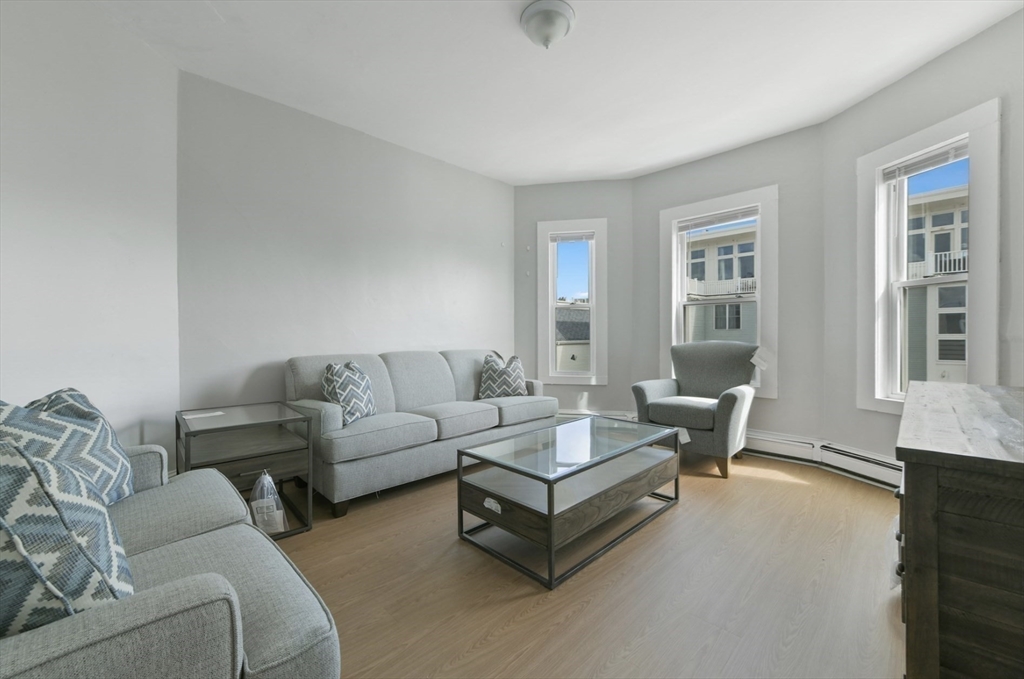 553 Dorchester Ave, South Boston