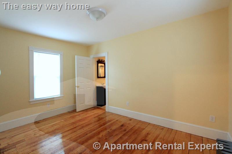 6 White St Pl, Porter Square