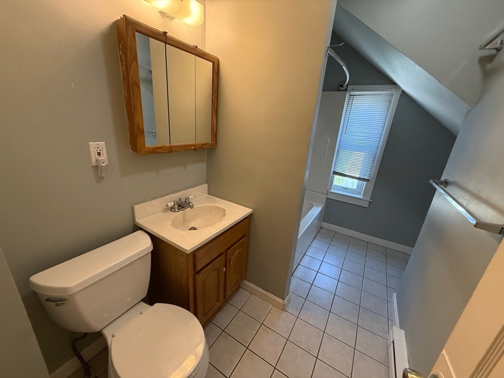 104 South Main St, Mansfield