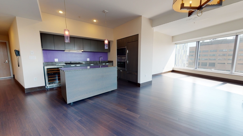 110 Stuart St, Downtown