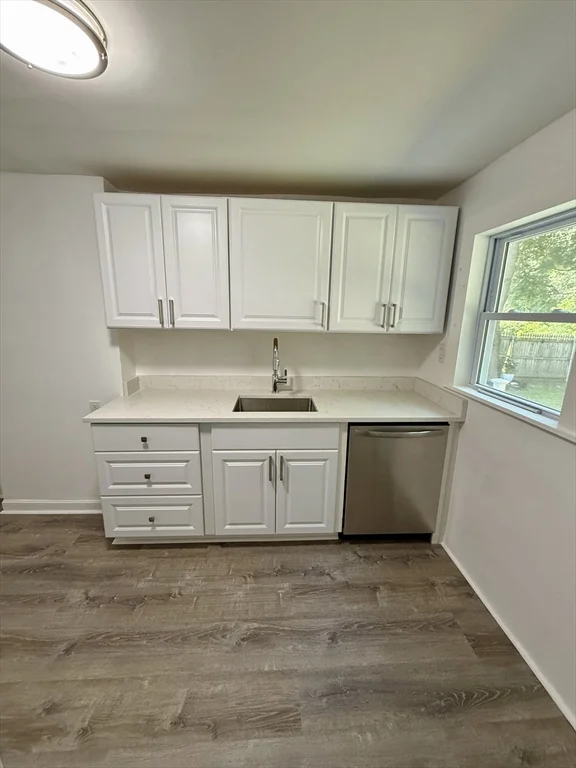 487 Mill St, Worcester