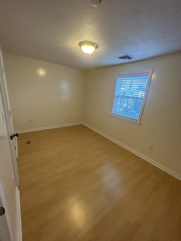 36 Hunting St, East Cambridge