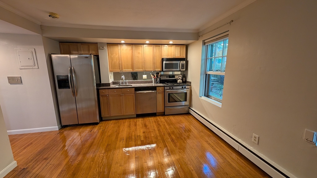 38 Lawrence St, South End