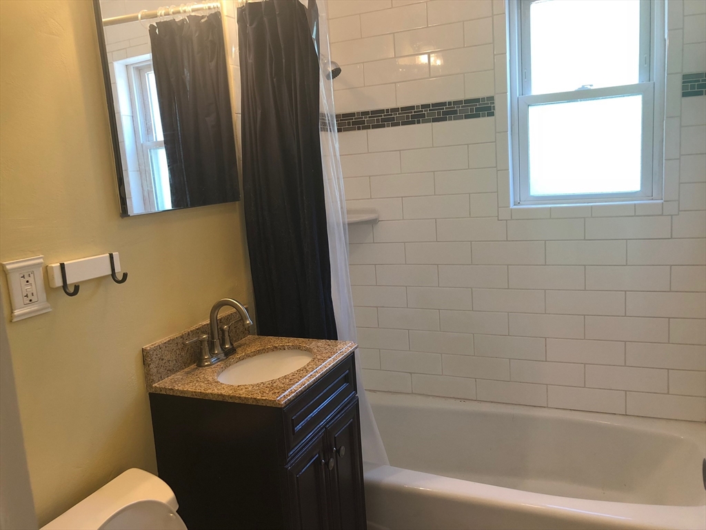 81 Lionel Ave, Waltham