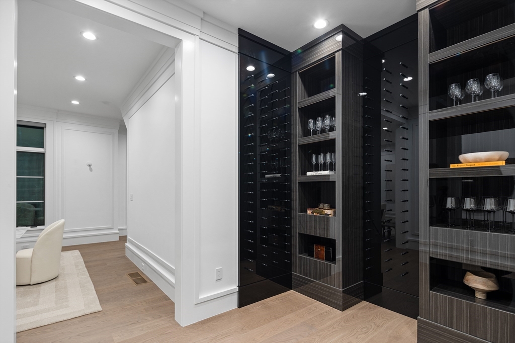 138 Woodland Rd, Brookline