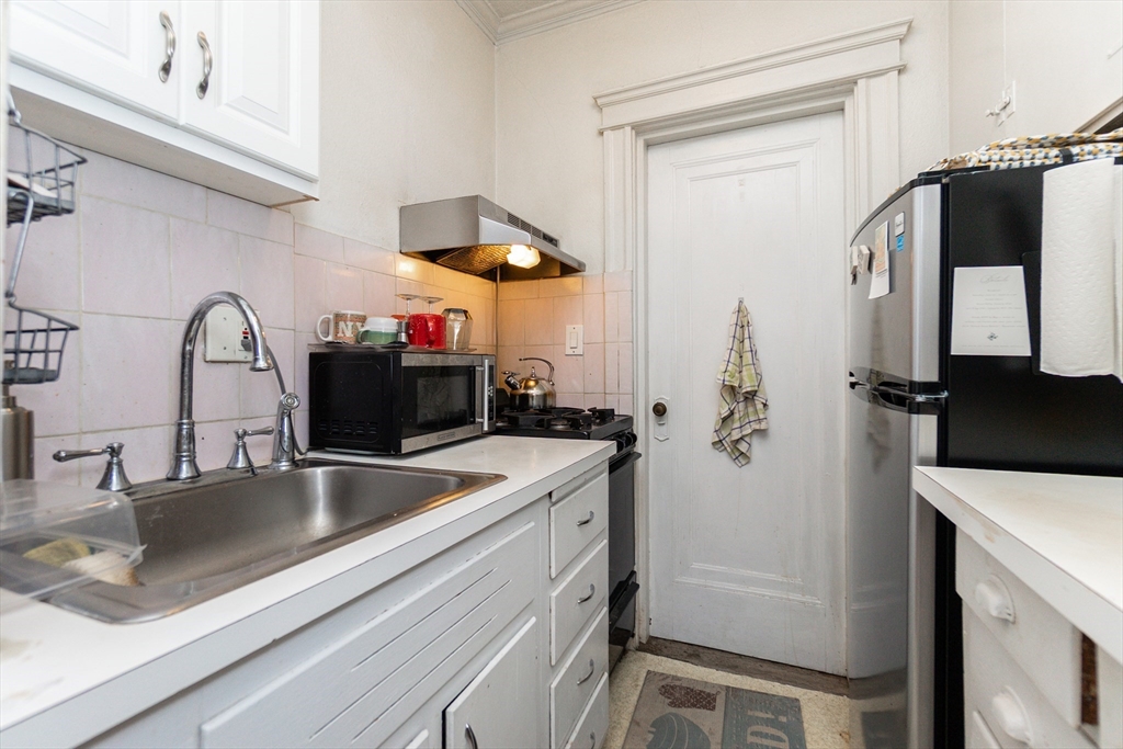 118 Riverway, Fenway