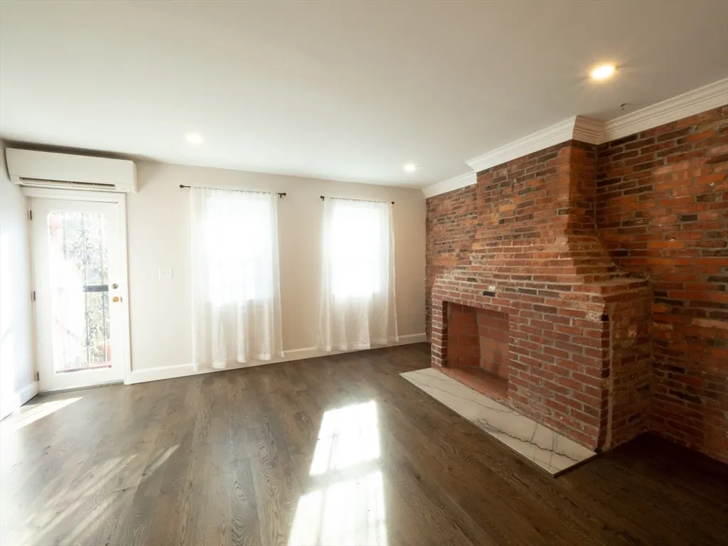 210 Third St, East Cambridge