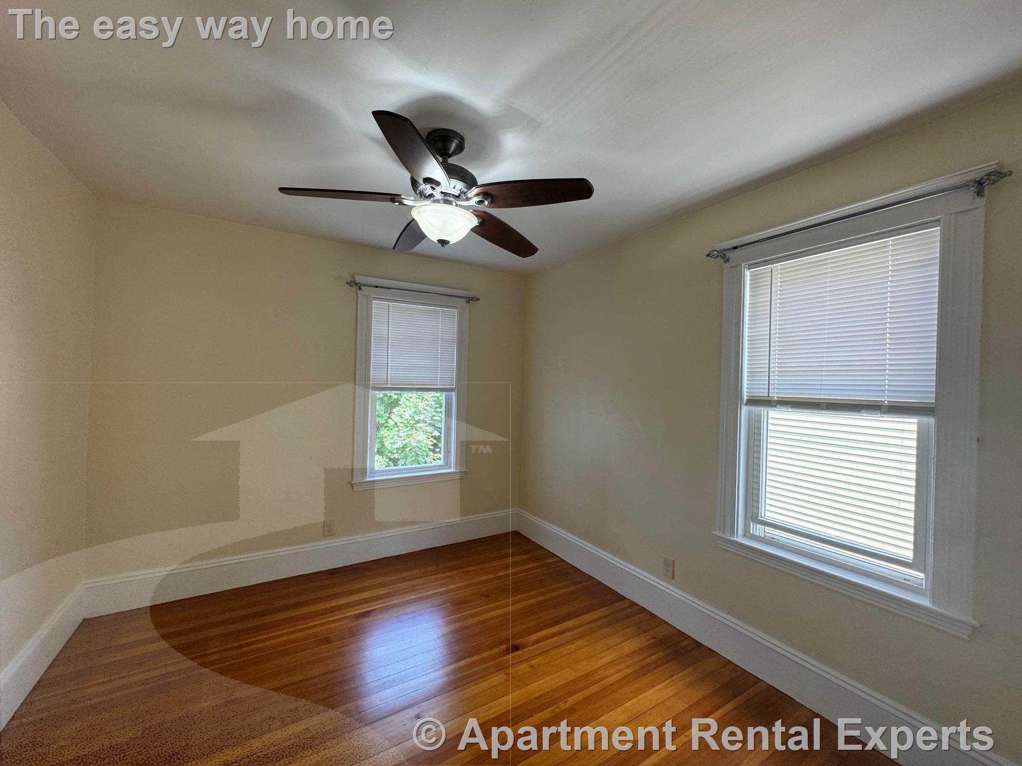 63 Conwell Ave, Tufts