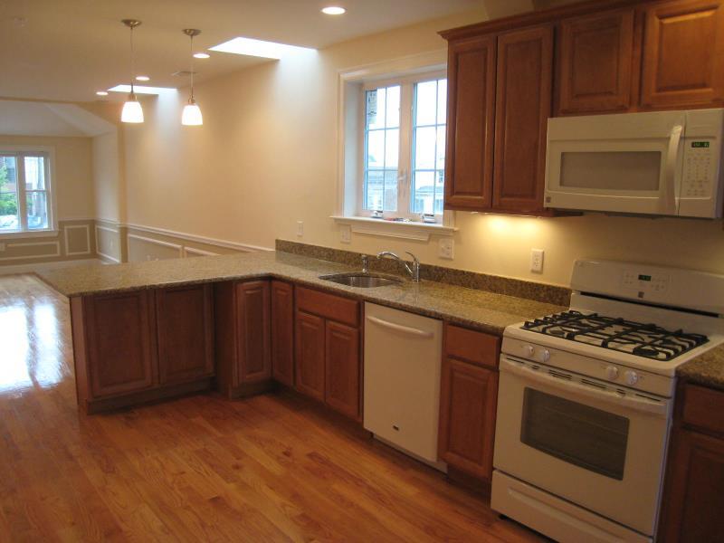 614 Main St, Medford