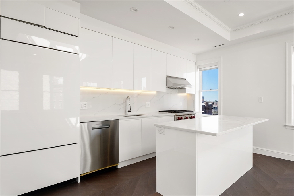 112 Myrtle, Beacon Hill