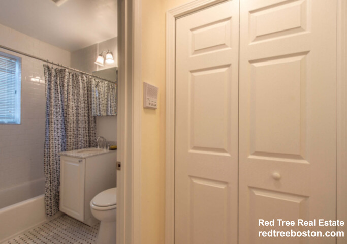 70 Saint Paul St, Coolidge Corner