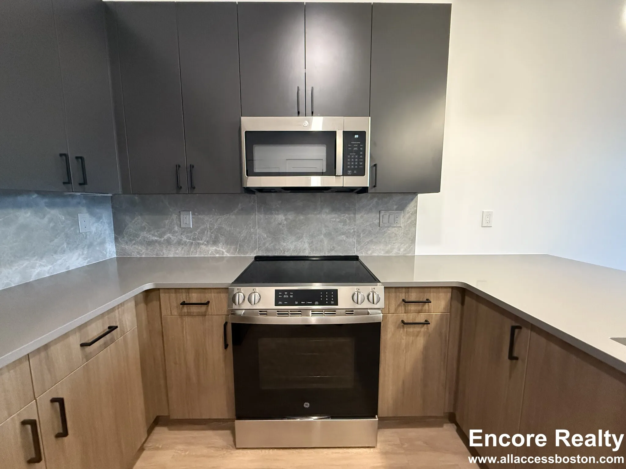 199 Gardner St, West Roxbury