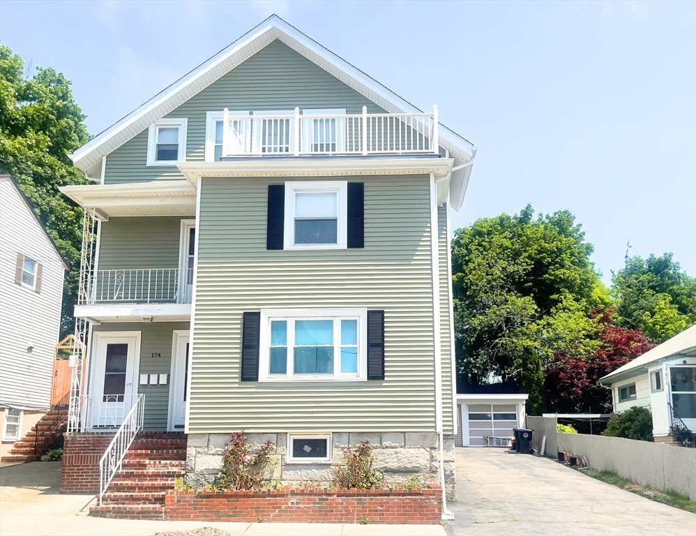 174 Ocean Ave West, Salem