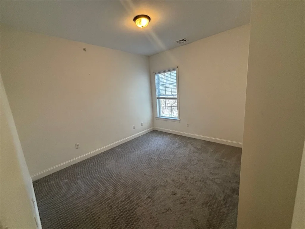 501 Autumn Ridge Dr, Ayer