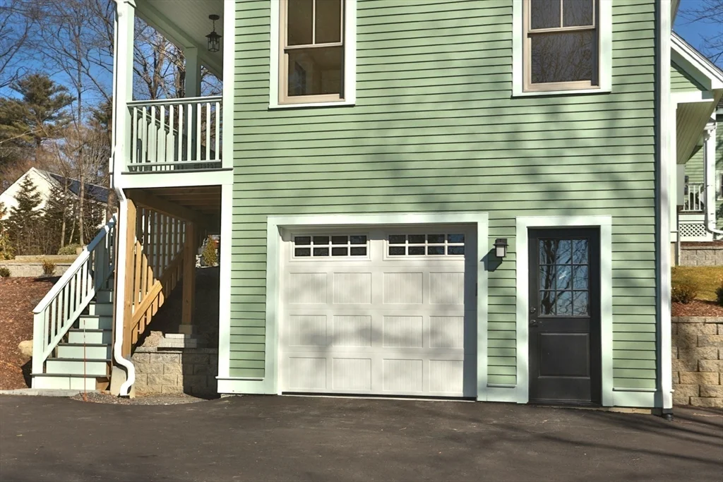 12 Warren Ave, Amesbury