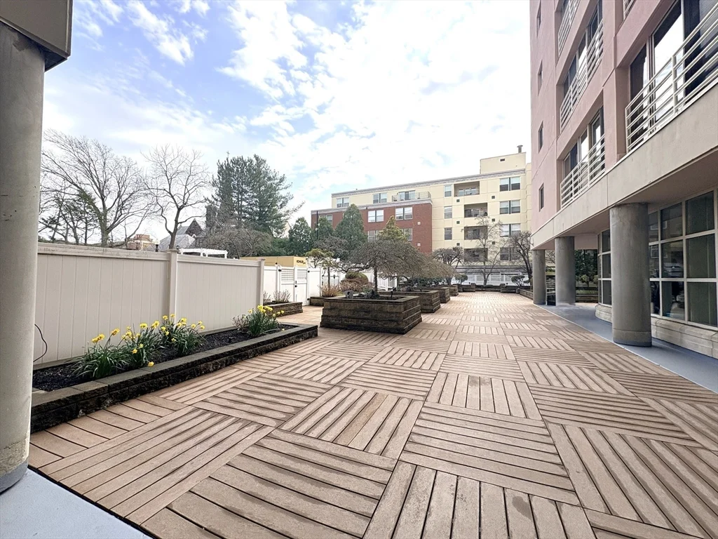 20 Webster St, Coolidge Corner