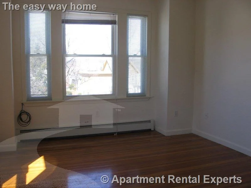 8 Pearl St, Tufts