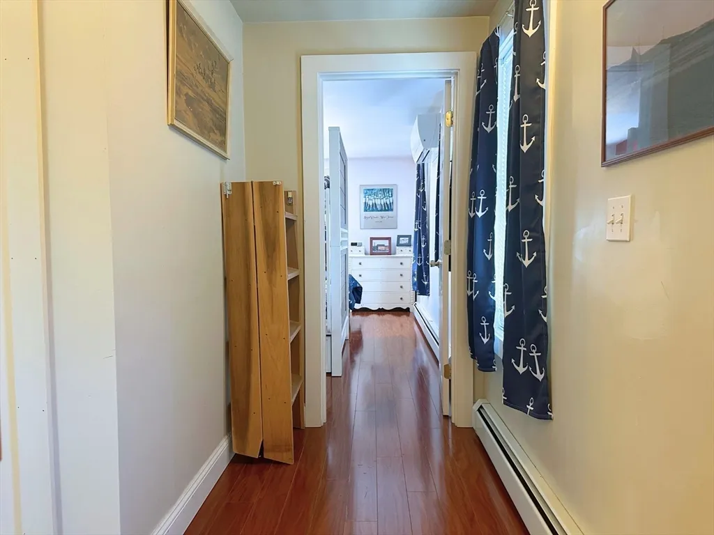 1 Pigeon Hill Ct, Rockport