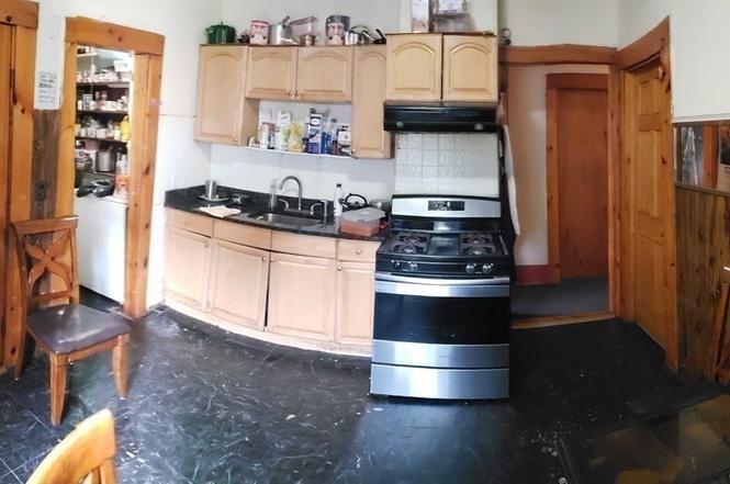 139 Lowell St, South Side