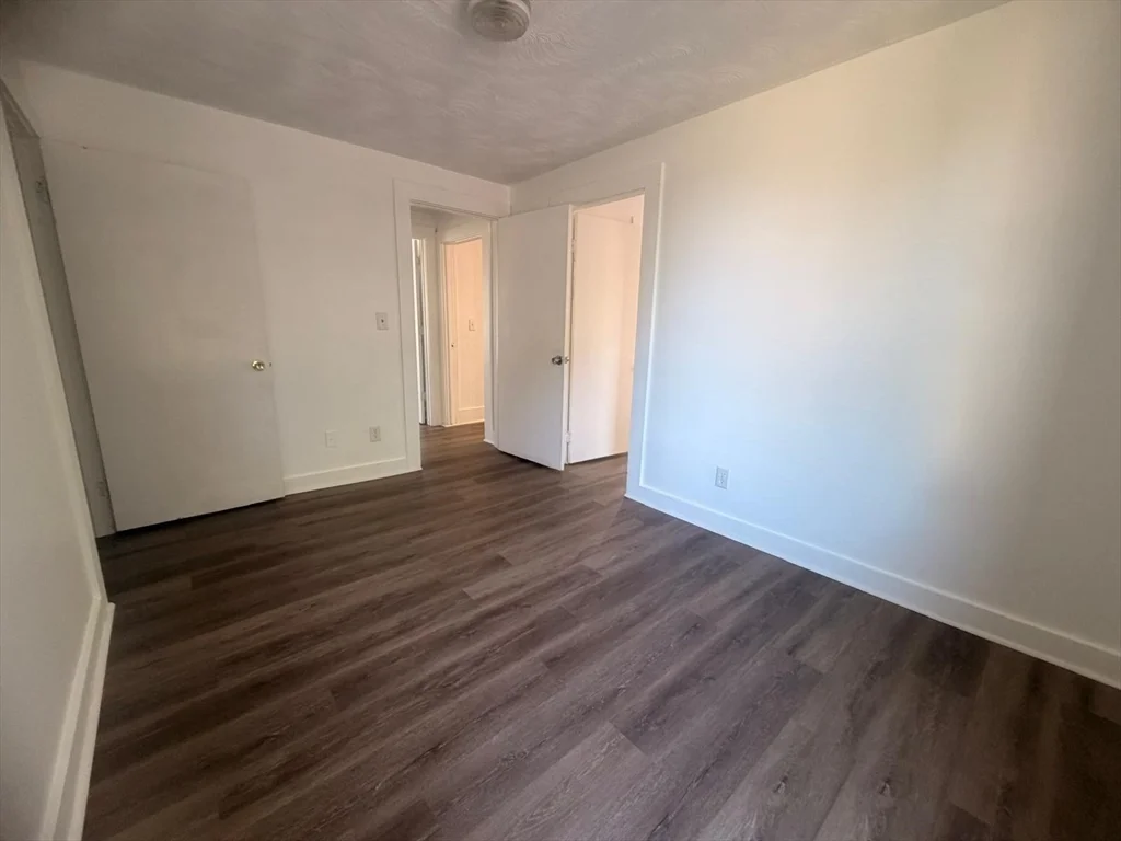 416 Middleboro Ave, Taunton