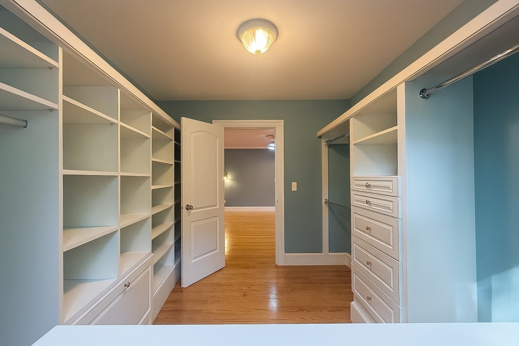 3 Myrna Rd, Lexington