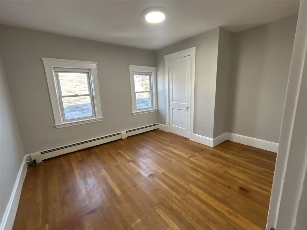 21 Carney St, Medford