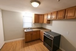 18 Essex St, North Quincy