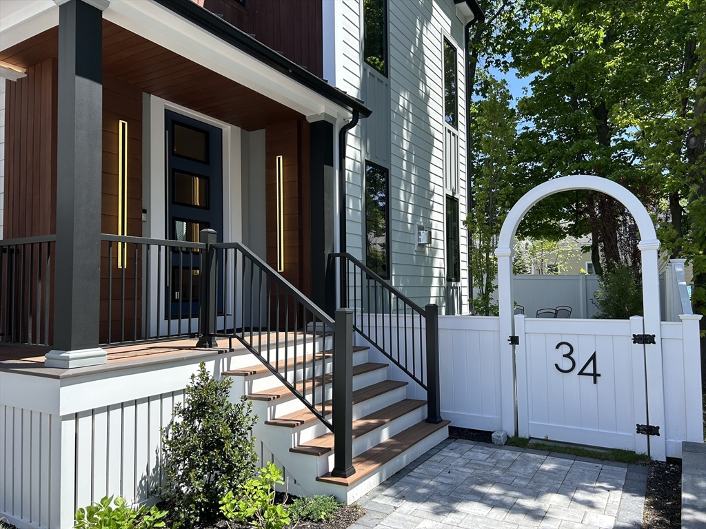 34 Lincoln St, Needham