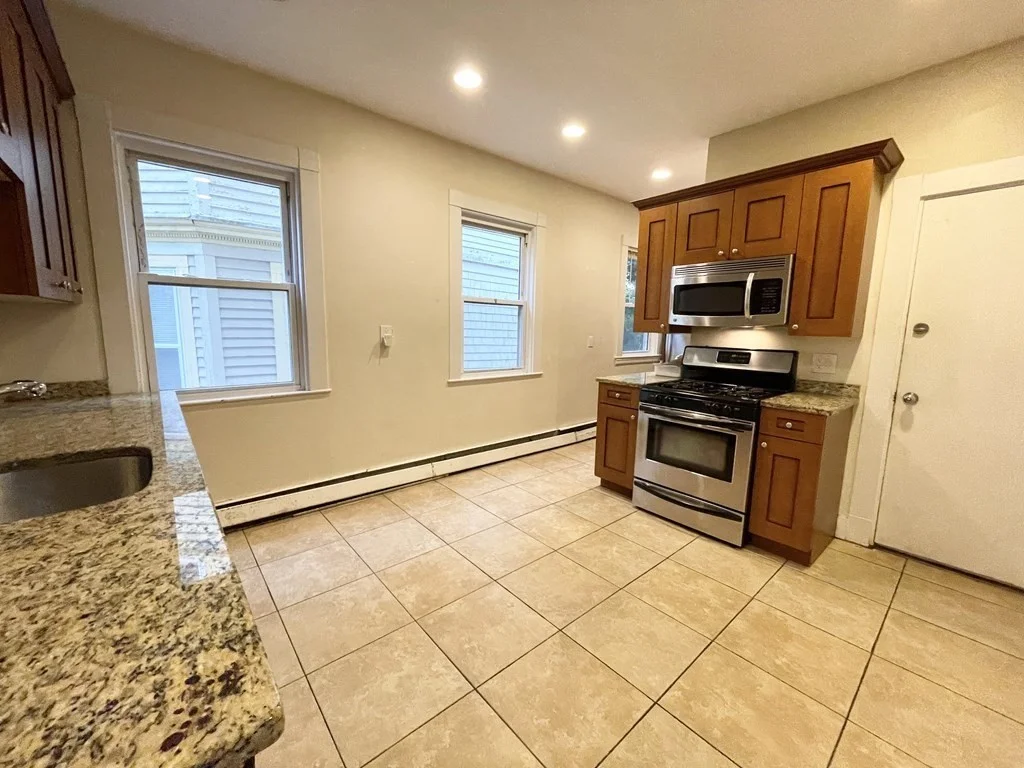 72 Calumet St, Mission Hill