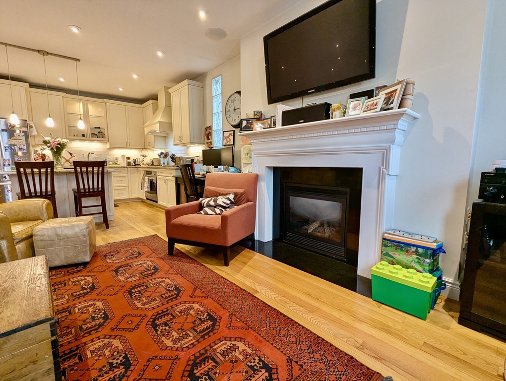 925 East Broadway, South Boston