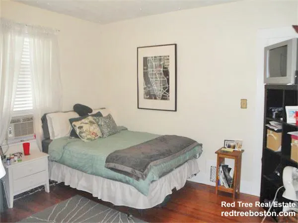 39 Montfern Ave, Brighton