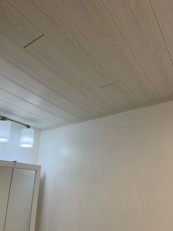 12 Woodland St, Everett