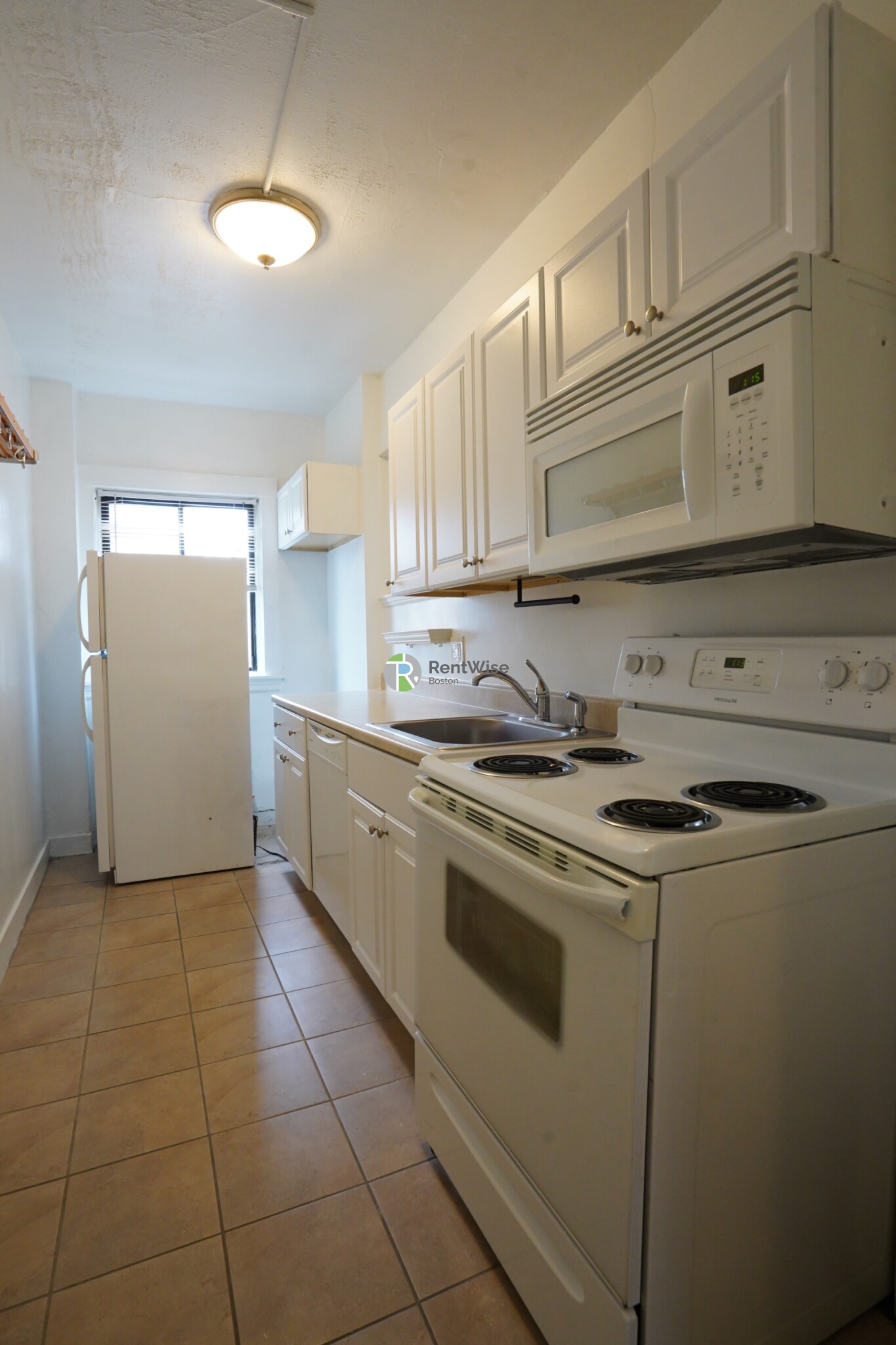 230 Walnut St, Newtonville