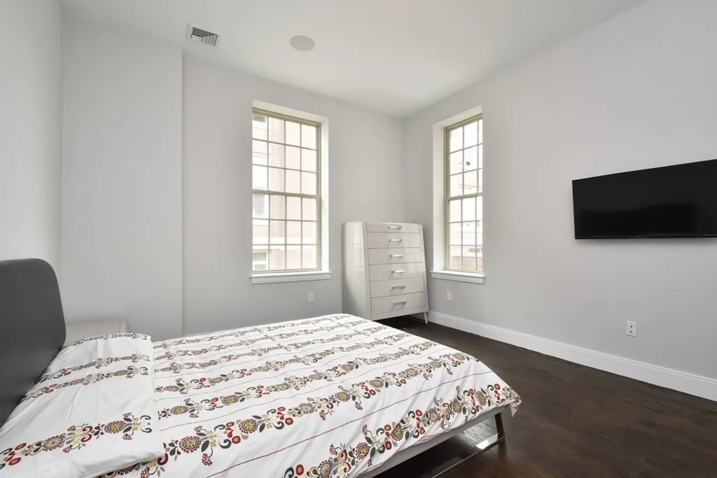 225 Dorchester St, South Boston