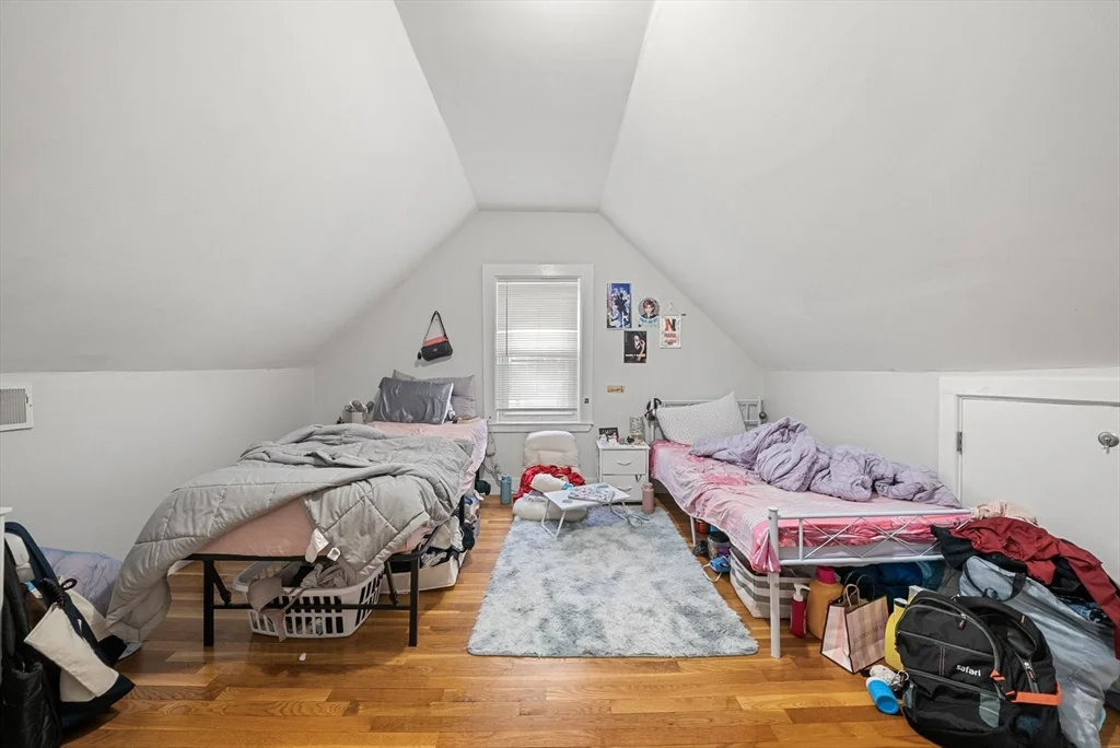 66 Mozart St, Jamaica Plain