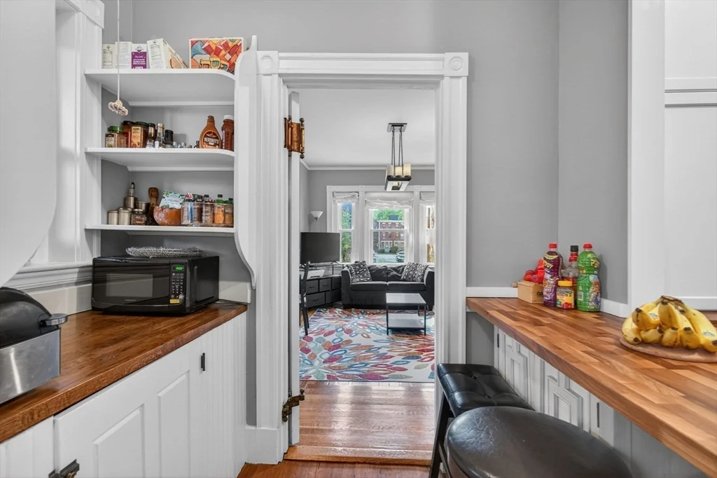 17 Park Vale, Coolidge Corner