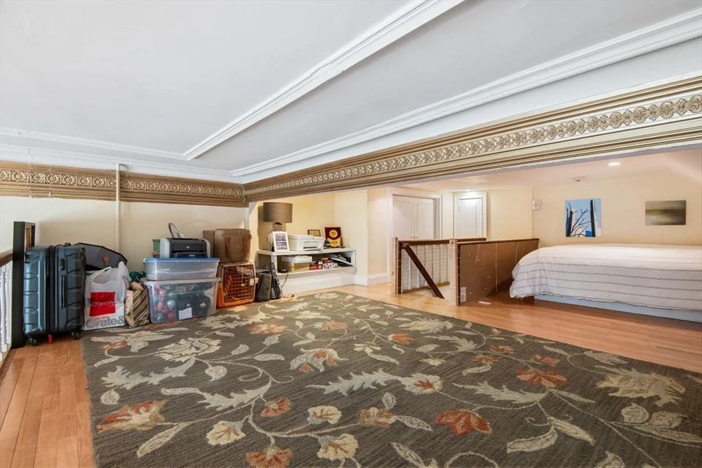 64 Commonwealth, Back Bay