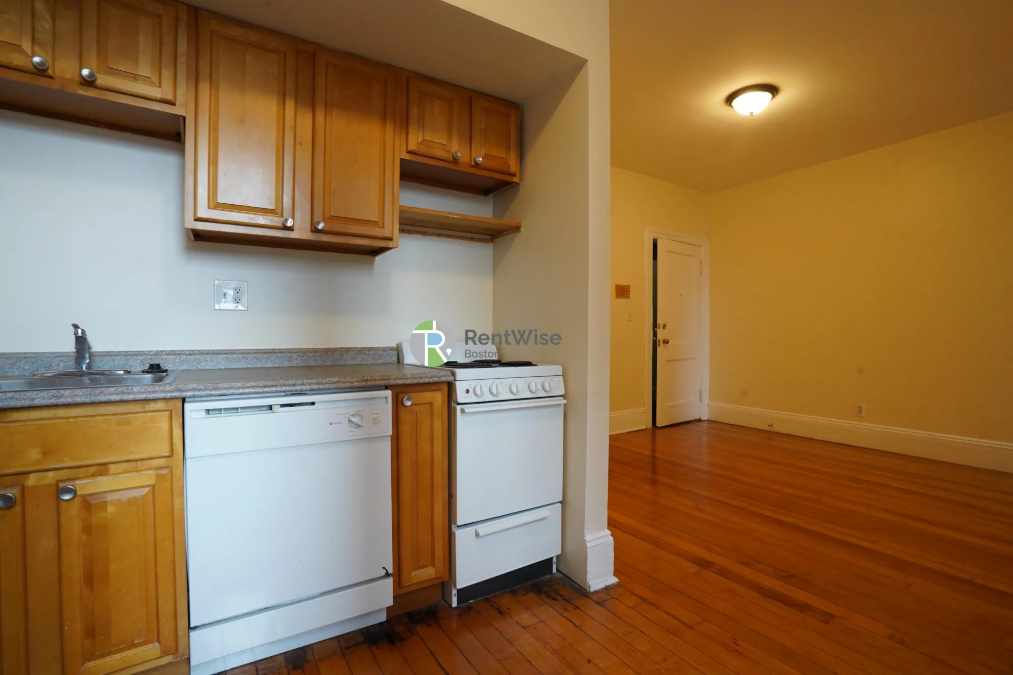 1216 Commonwealth Ave, Brighton