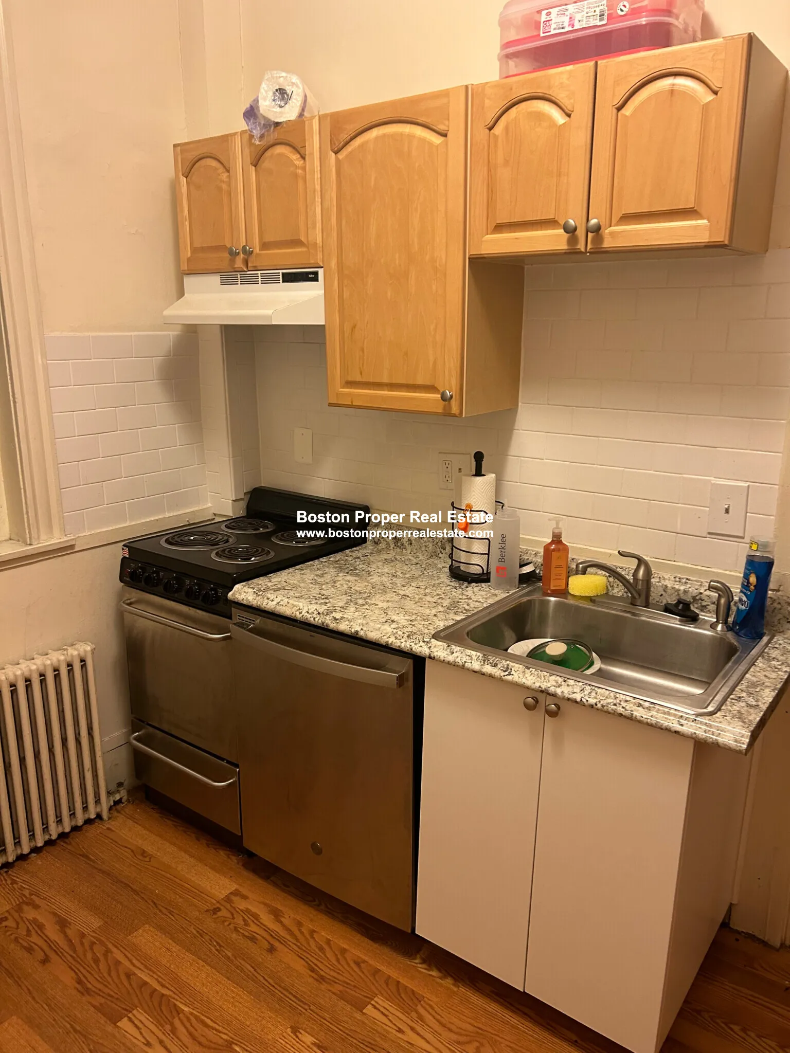 27 Bay State Rd, Fenway