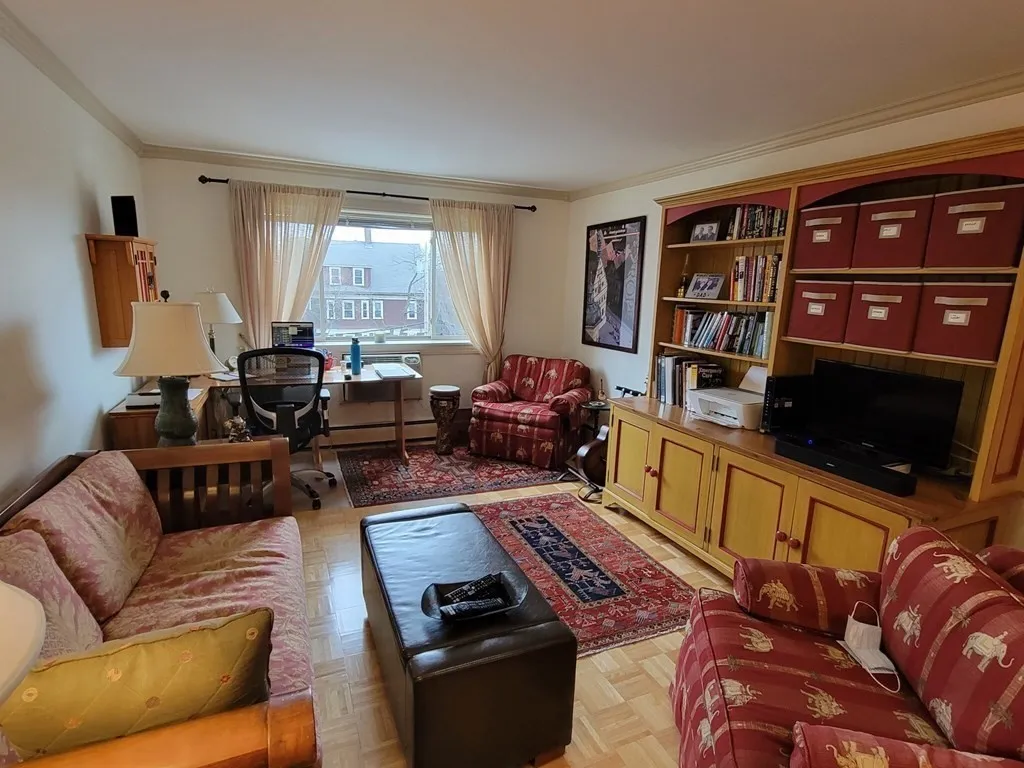 329 Harvard St, Mid-Cambridge