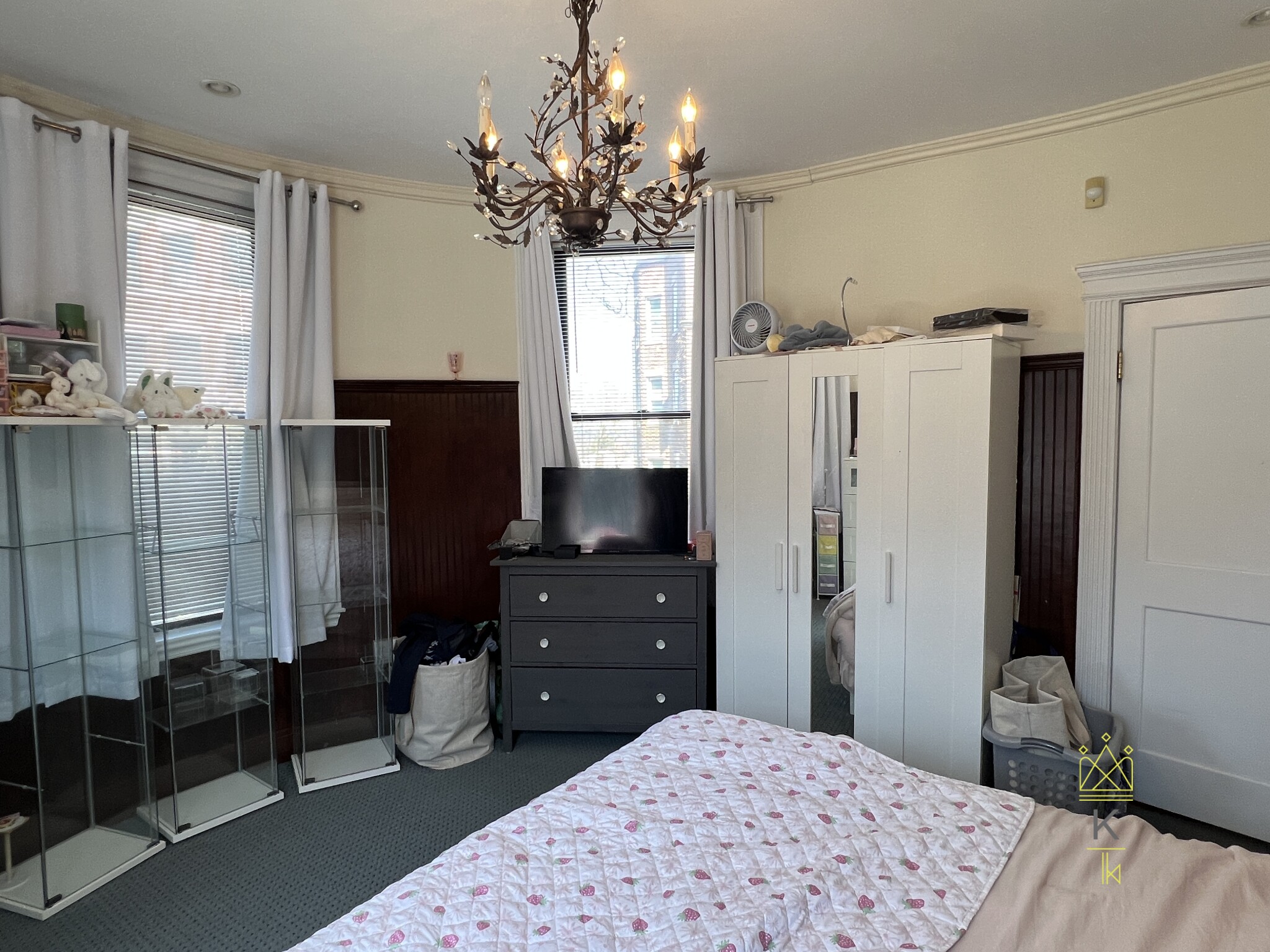 1963 Commonwealth Ave, Brighton