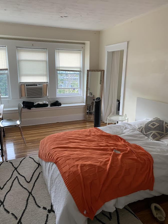 5 bed, 2 bath apartment for rent at 38 Kirkwood Rd Unit 1, Brighton — photo 1 of 5